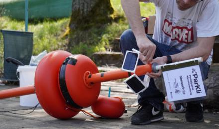 Assembling Boje on site